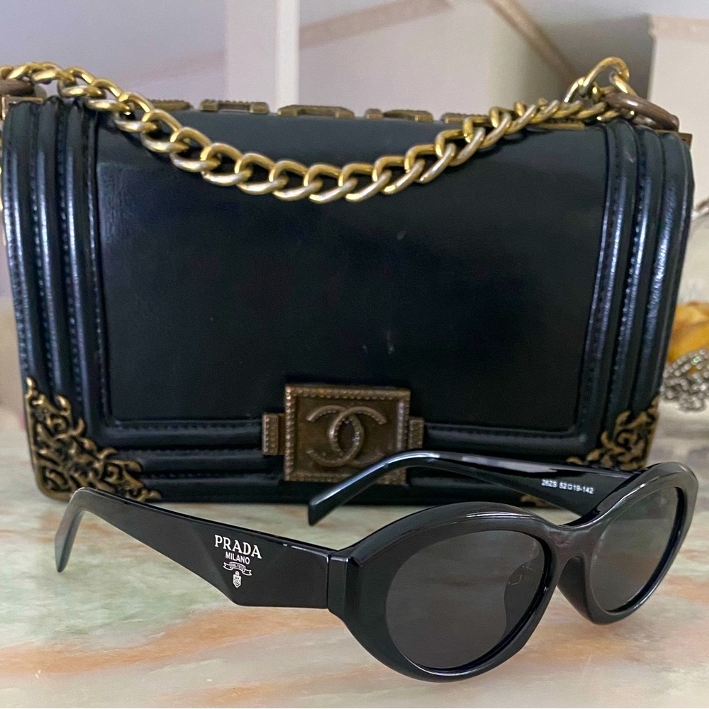 Fashion Black Oval Sunglasses
